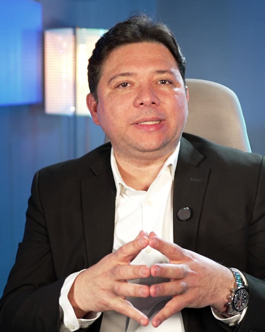 El Dr. Yeisman Pineda